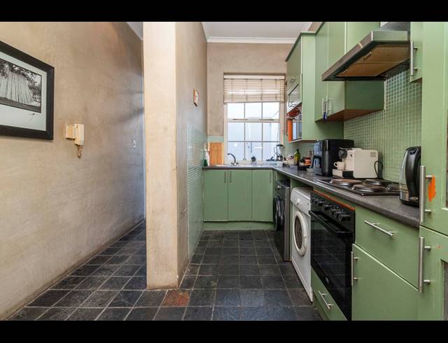 2 BEDROOM APARTMENT FOR SALE IN SEA POINT